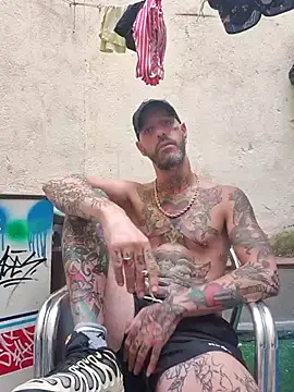 Snapshot of DuroHustler chatting on 07/14/26, 07:35 DuroHustler online show from 07/14/26, 07:35