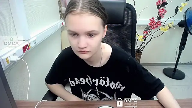  donnaSia  online show from 07/17/26, 10:12
