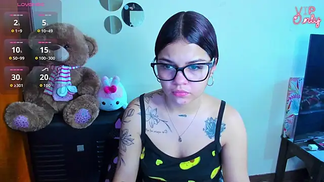 angelina 77 online show from 05/17/26, 01:55
