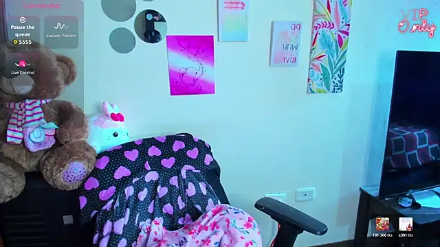 angelina 77 online show from 06/18/26, 02:22
