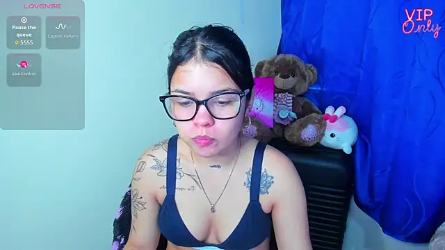 angelina 77 online show from 07/17/26, 02:47