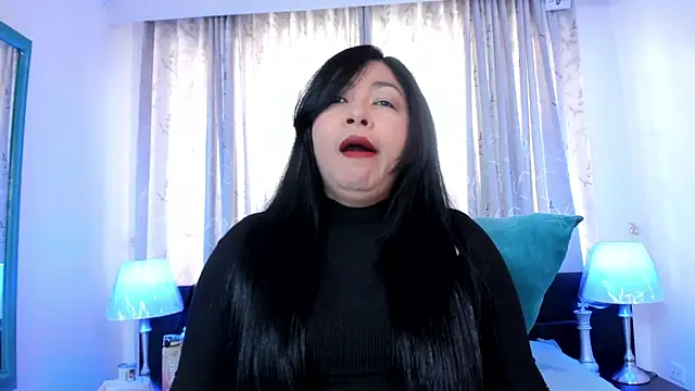 Victoria kim lee online show from 05/18/26, 12:10