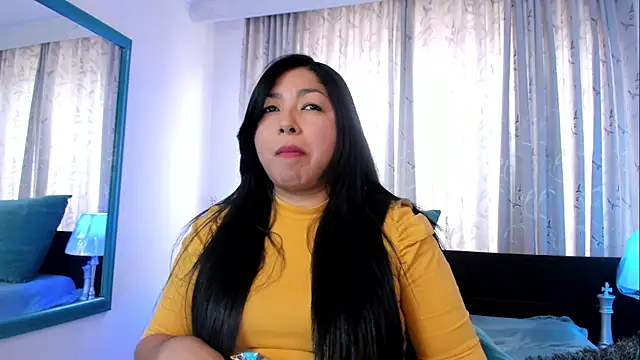 Snapshot of Victoria_kim_lee chatting on 06/17/26, 05:56 Victoria kim lee online show from 06/17/26, 05:56