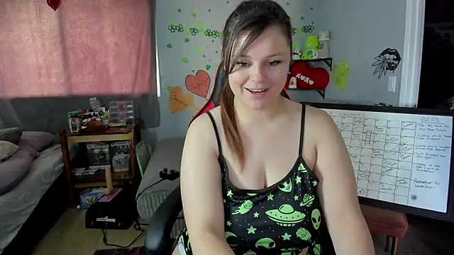 DelilaFields2 online show from 05/05/26, 04:43