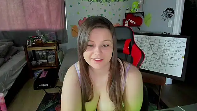 DelilaFields2 online show from 05/03/26, 07:39