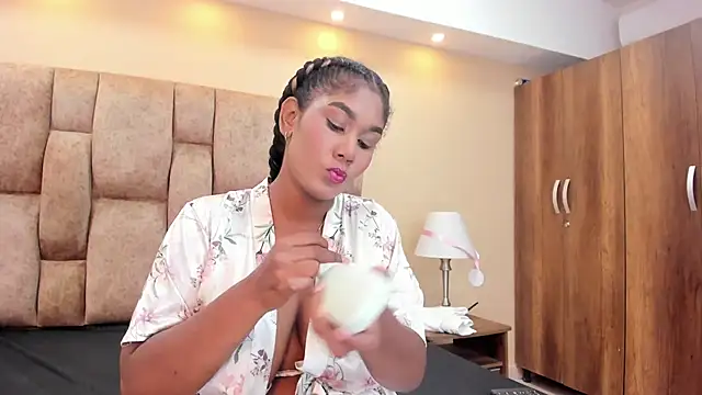 AlissonJamess online show from 04/24/26, 12:18