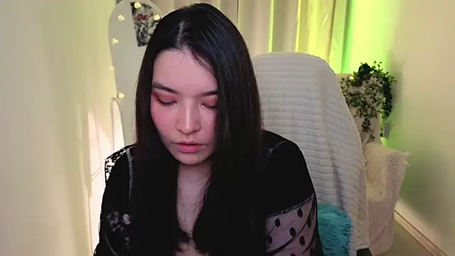 MomoRins online show from 05/12/26, 09:54