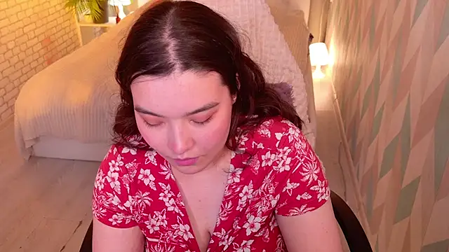 MomoRins online show from 06/11/26, 02:53