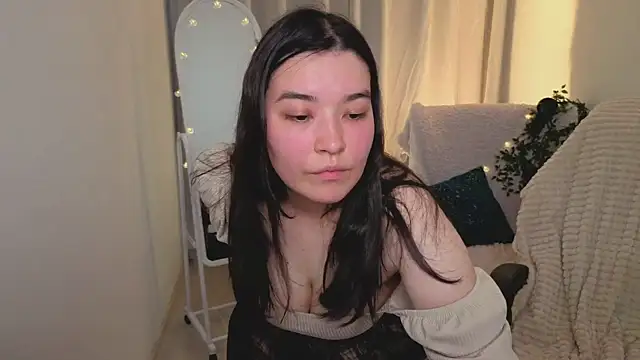 MomoRins online show from 05/18/26, 10:03