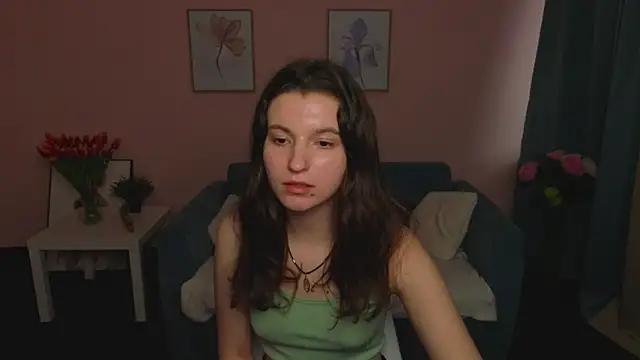 BelovedAlice online show from 04/23/26, 09:38