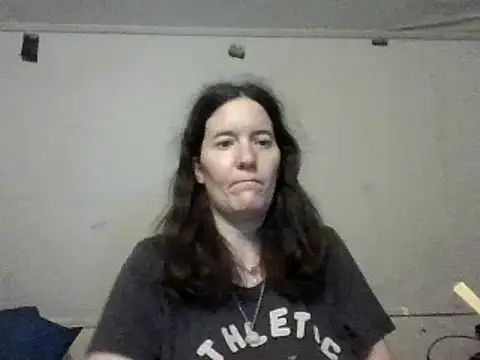 Snapshot of Mini83 chatting on 05/19/26, 04:36 Mini83 online show from 05/19/26, 04:36