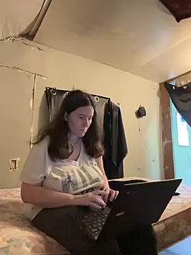 Mini83 online show from 06/16/26, 05:57