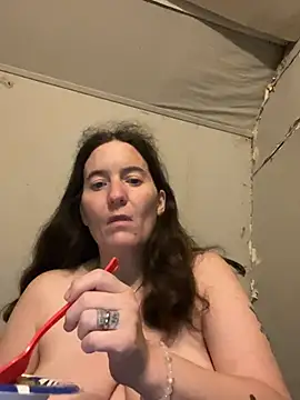 Mini83 online show from 06/18/26, 01:48