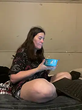 Mini83 online show from 06/14/26, 05:25