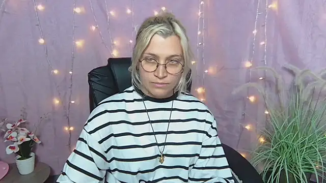 RubyDaviss online show from 05/04/26, 08:17