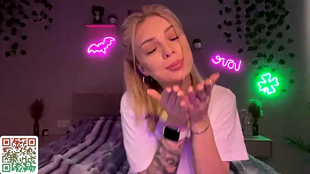 CandyRass online show from 05/10/26, 06:17