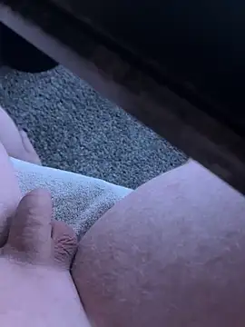 youngcock1639 online show from 04/22/26, 07:42