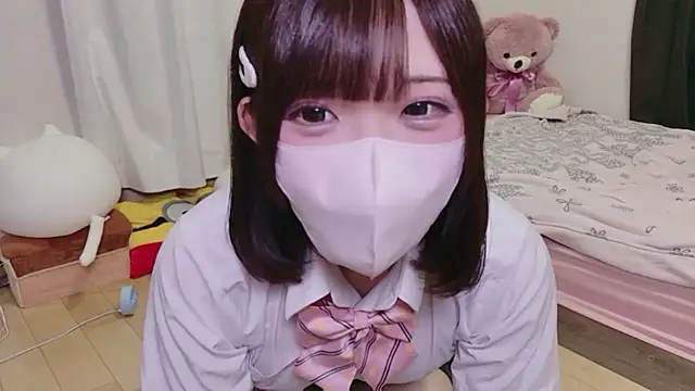 hiyo0001 online show from 05/17/26, 02:39