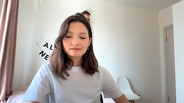 RochelTrewhitt online show from 05/06/26, 10:08