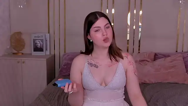 IvySimmons online show from 05/30/26, 03:46