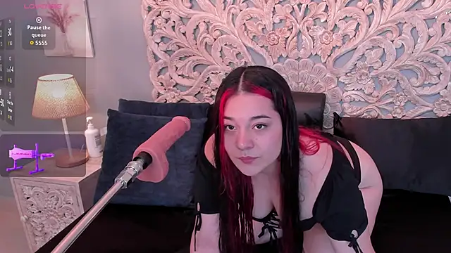 Snapshot of Sabrinna_fox chatting on 04/28/26, 07:29 Sabrinna fox online show from 04/28/26, 07:29