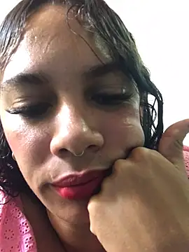 Snapshot of angie_estefany2026 chatting on 04/23/26, 08:21 angie estefany2026 online show from 04/23/26, 08:21