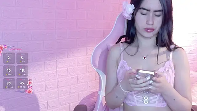Lexy Dumoun  online show from 06/06/26, 02:50