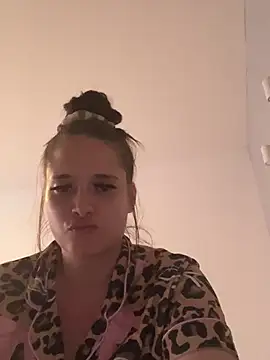 Poppylooloo online show from 06/14/26, 01:45