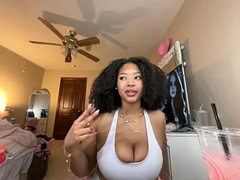 Snapshot of blair_vexxx chatting on 04/27/26, 11:03 blair vexxx online show from 04/27/26, 11:03