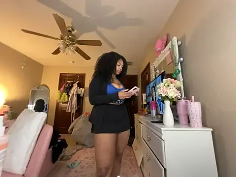 Snapshot of blair_vexxx chatting on 05/07/26, 07:50 blair vexxx online show from 05/07/26, 07:50