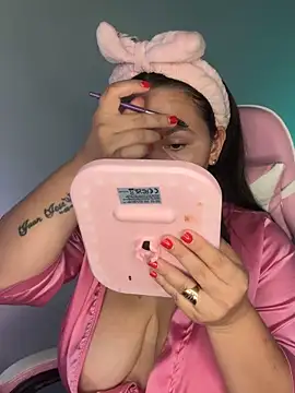 Ivonny Goldie online show from 05/13/26, 01:45