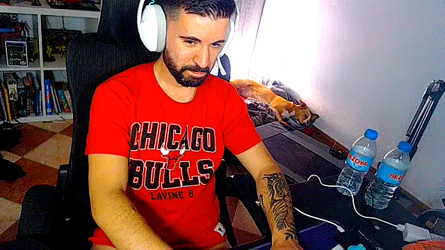 chiquitoconsecreto online show from 04/27/26, 02:04