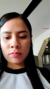 Nicol Alvarez1 online show from 07/06/26, 09:39