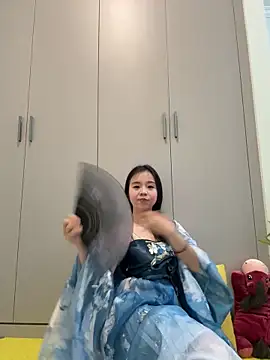 NiNa5203 online show from 05/11/26, 06:04