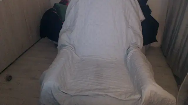 Divineblond online show from 04/15/26, 01:00