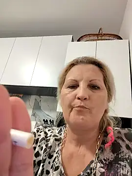 Divineblond online show from 03/25/26, 09:03