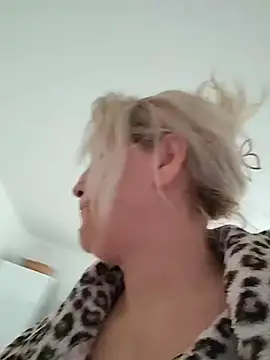 Divineblond online show from 02/26/26, 03:01