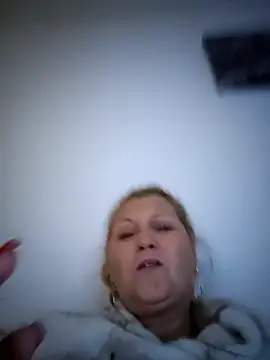 Divineblond online show from 01/18/26, 09:51