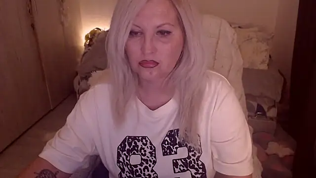 Divineblond online show from 03/07/26, 08:36