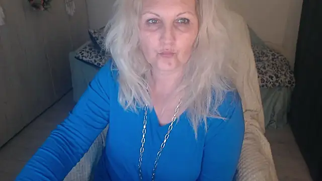 Divineblond online show from 03/24/26, 10:10