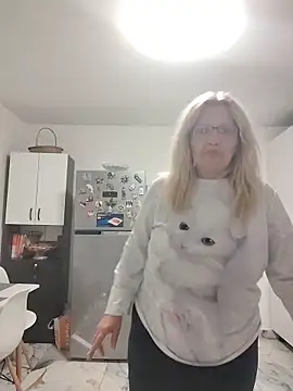 Divineblond online show from 04/02/26, 09:32