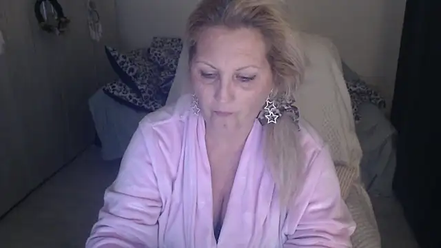 Divineblond online show from 03/23/26, 09:03