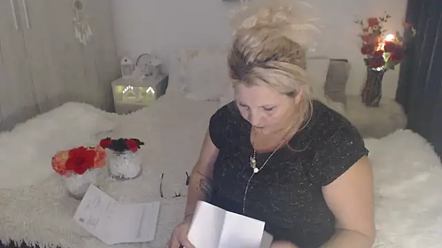 Divineblond online show from 02/09/26, 04:16