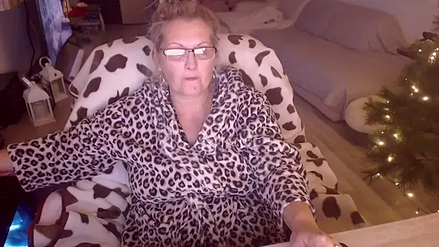 Divineblond online show from 01/11/26, 11:00