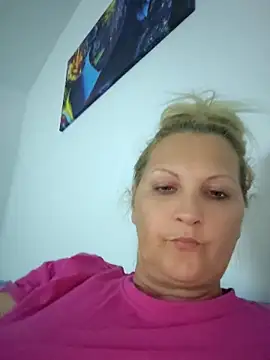 Divineblond online show from 06/03/26, 10:25