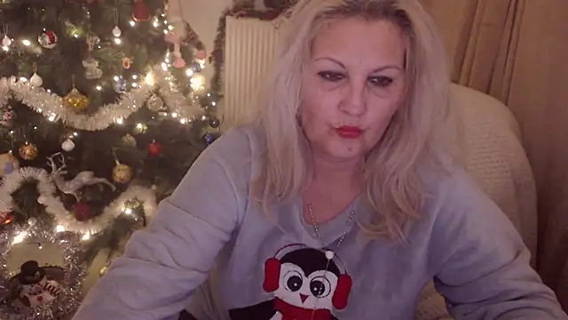 Divineblond online show from 12/20/25, 10:45