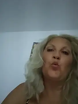 Divineblond online show from 07/05/26, 10:38