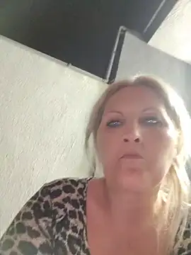 Divineblond online show from 05/07/26, 07:17