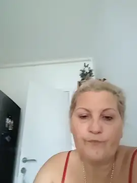 Divineblond online show from 11/12/25, 01:15