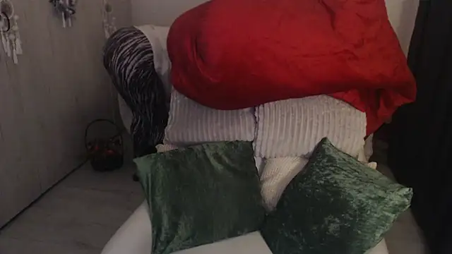 Divineblond online show from 04/04/26, 06:36